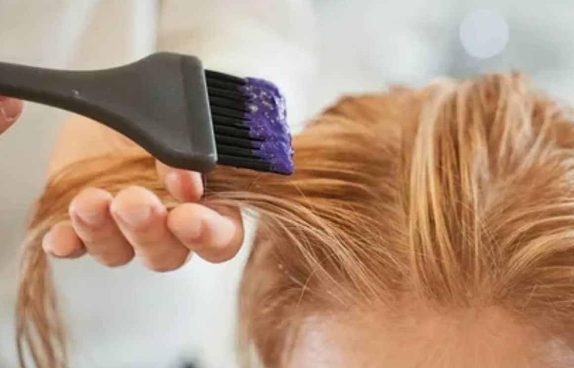 Permanentes Haarfärbemittel112